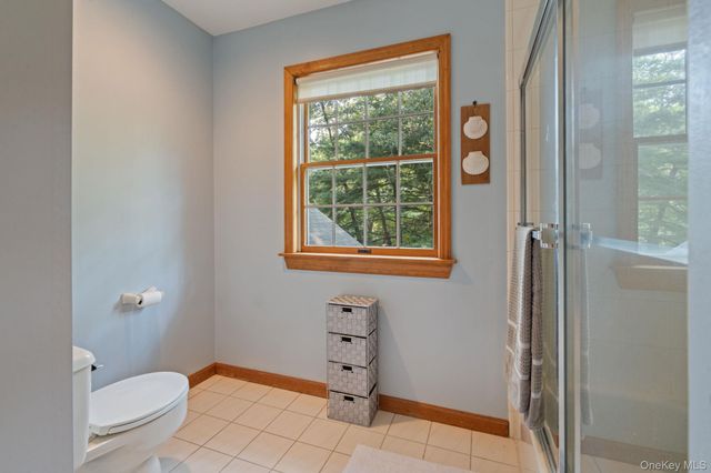470 Pond Path, East Setauket, NY 11733