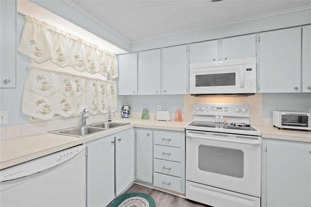 5250 DEAN DAIRY ROAD, Zephyrhills, FL 33541