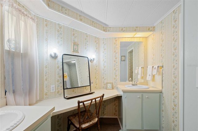 5250 DEAN DAIRY ROAD, Zephyrhills, FL 33541