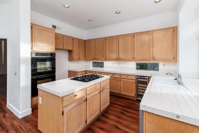 11605 Windcrest Lane, San Diego, CA 92128