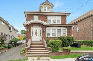 417 Oakdene Avenue, Cliffside Park, NJ 07010