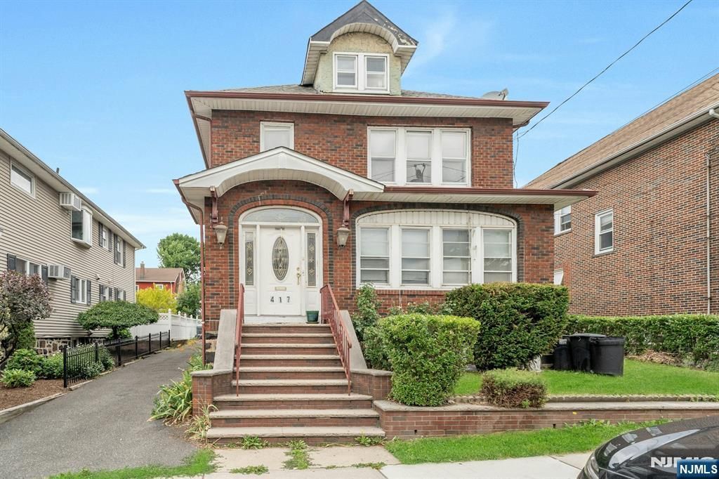 417 Oakdene Avenue, Cliffside Park, NJ 07010
