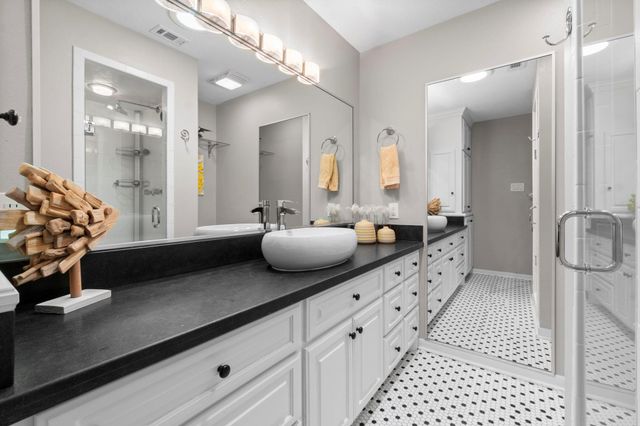 155 Greenbriar Drive, Livingston, TX 77351