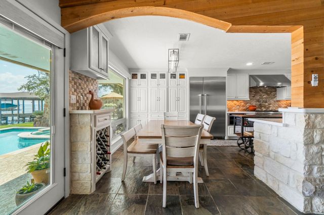 155 Greenbriar Drive, Livingston, TX 77351