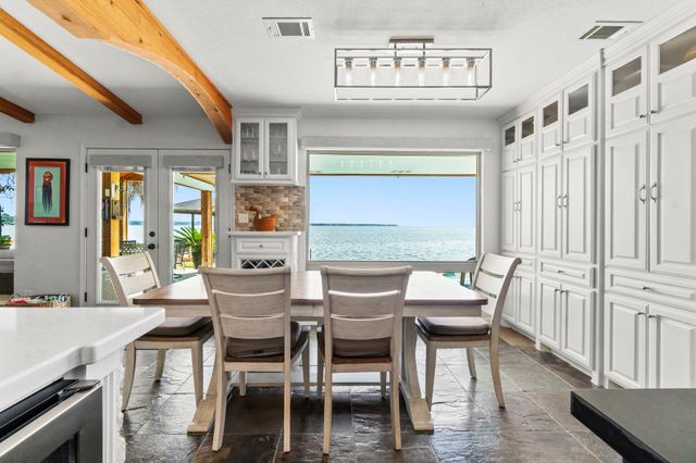 155 Greenbriar Drive, Livingston, TX 77351