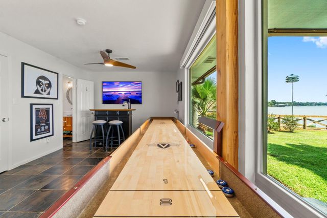 155 Greenbriar Drive, Livingston, TX 77351