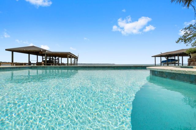 155 Greenbriar Drive, Livingston, TX 77351