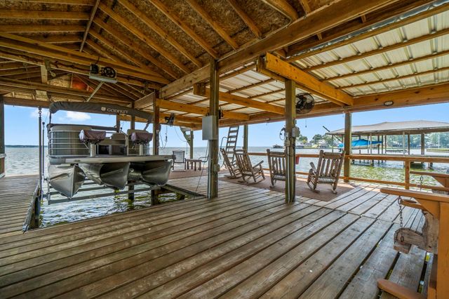 155 Greenbriar Drive, Livingston, TX 77351