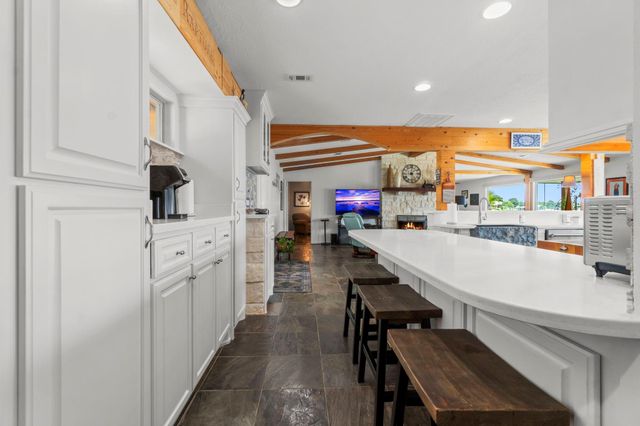 155 Greenbriar Drive, Livingston, TX 77351