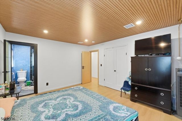 32 Luhman Ter, Secaucus Town, NJ 07094