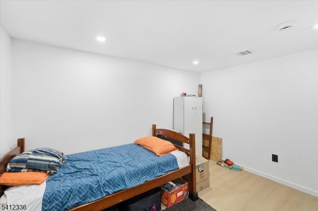 32 Luhman Ter, Secaucus Town, NJ 07094