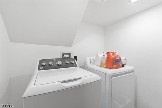 32 Luhman Ter, Secaucus Town, NJ 07094