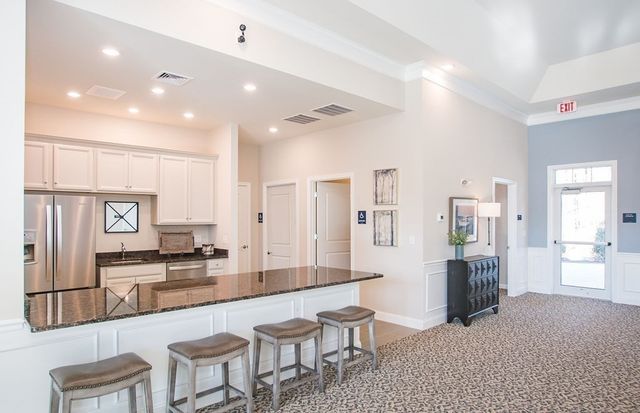 320 Martins Landing 407, North Reading, MA 01864