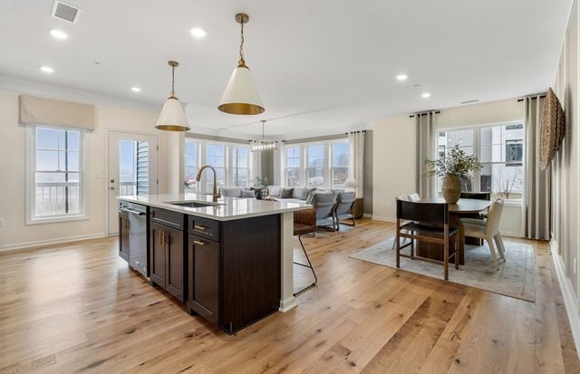 320 Martins Landing 407, North Reading, MA 01864