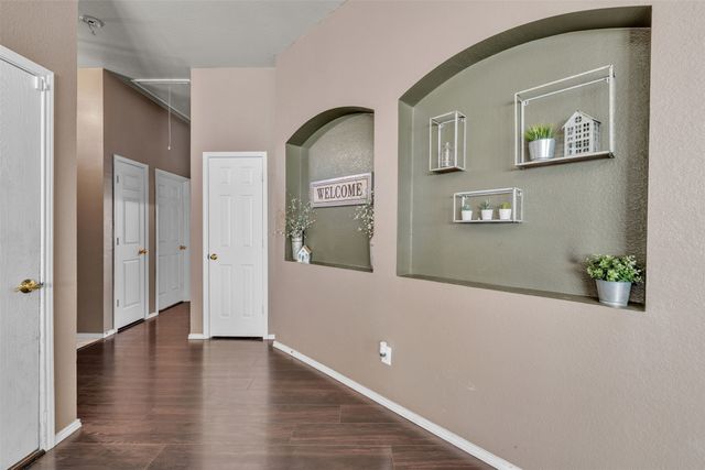 704 Dickerson Lane, Mansfield, TX 76063