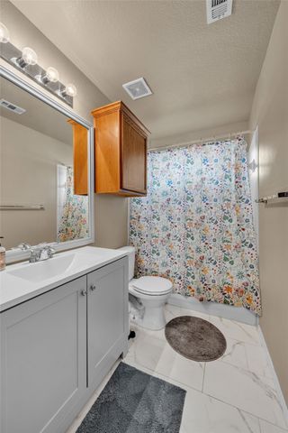 704 Dickerson Lane, Mansfield, TX 76063