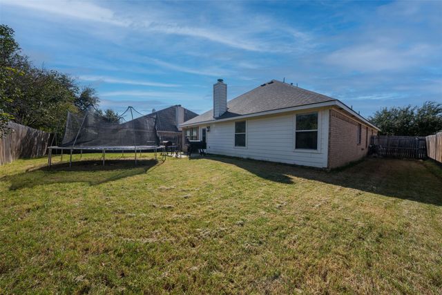 704 Dickerson Lane, Mansfield, TX 76063