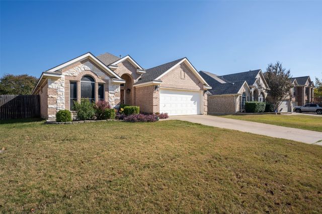 704 Dickerson Lane, Mansfield, TX 76063