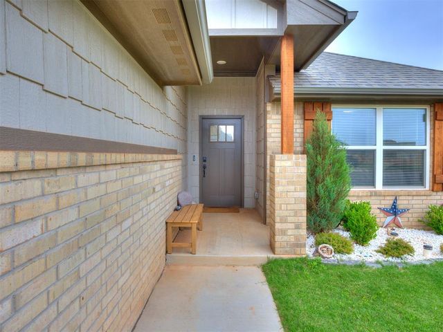 12009 NW 121st Circle, Yukon, OK 73099