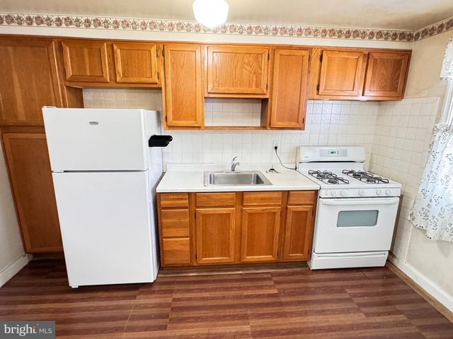 1221 HAVERHILL RD, Baltimore, MD 21229