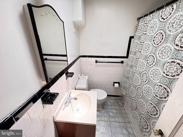 1221 HAVERHILL RD, Baltimore, MD 21229