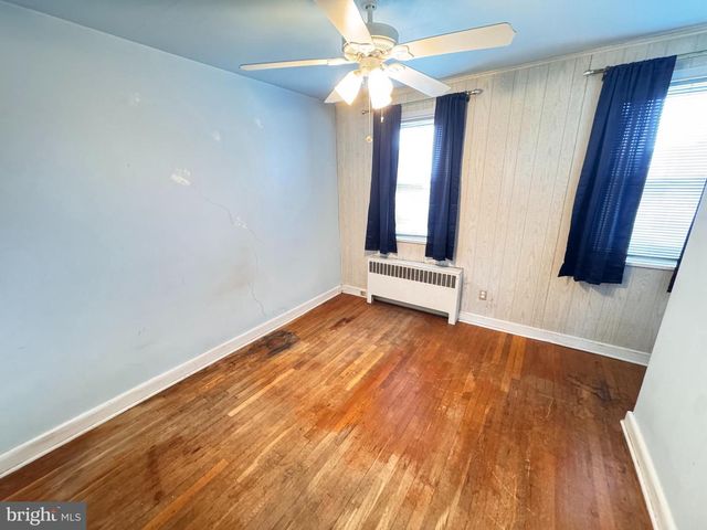 1221 HAVERHILL RD, Baltimore, MD 21229