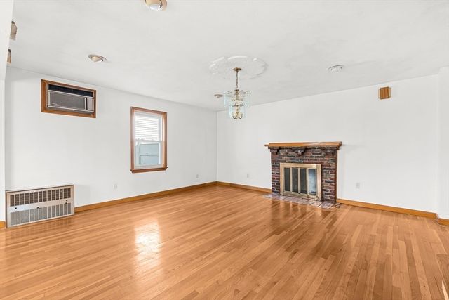 15 Tremont St, Stoneham, MA 02180