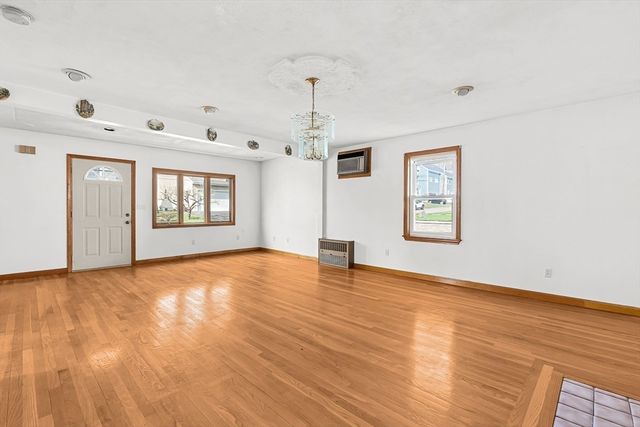 15 Tremont St, Stoneham, MA 02180