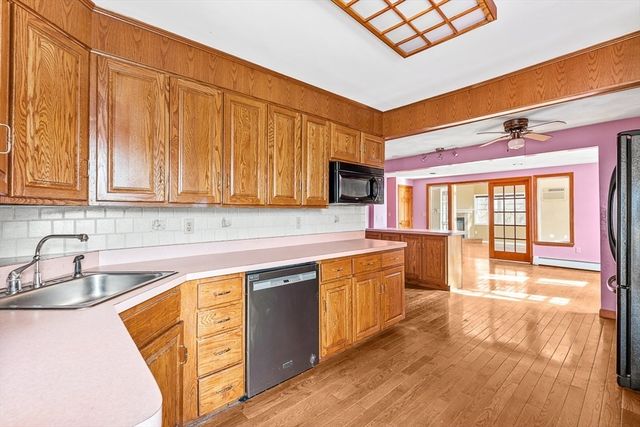 15 Tremont St, Stoneham, MA 02180