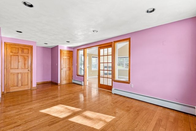 15 Tremont St, Stoneham, MA 02180