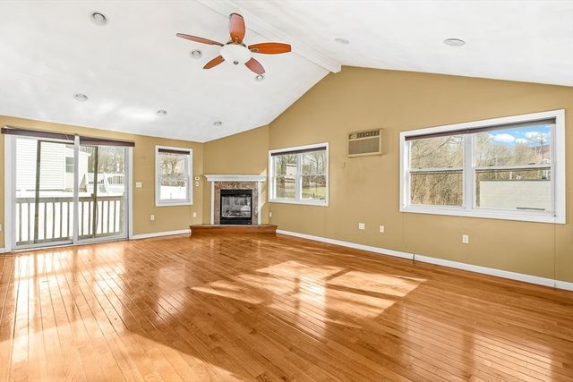 15 Tremont St, Stoneham, MA 02180