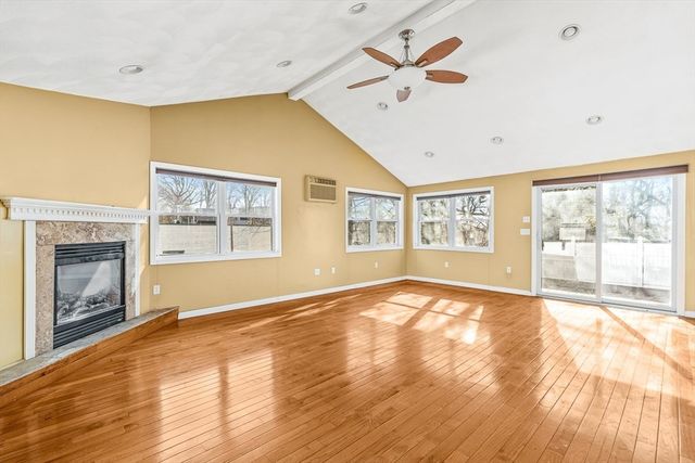 15 Tremont St, Stoneham, MA 02180