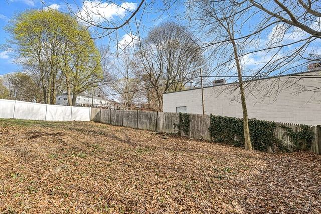 15 Tremont St, Stoneham, MA 02180