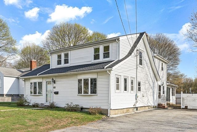 15 Tremont St, Stoneham, MA 02180