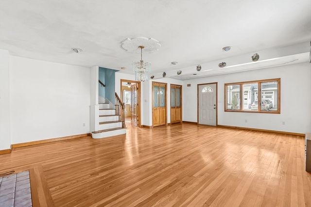 15 Tremont St, Stoneham, MA 02180