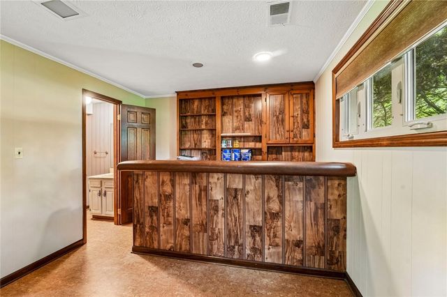 129 Green Forest Dr, Economy, PA 15005