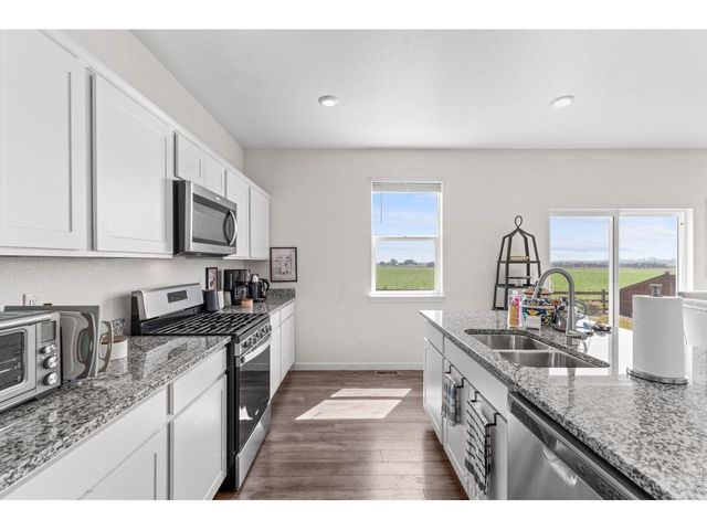 313 Raven Ln, Johnstown, CO 80534