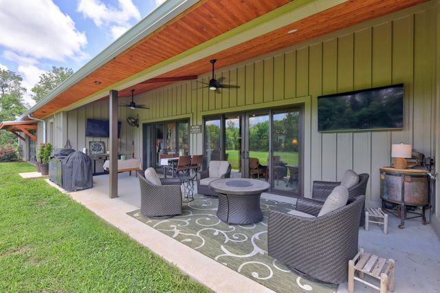 1213 Rock Church Rd, Dickson, TN 37055