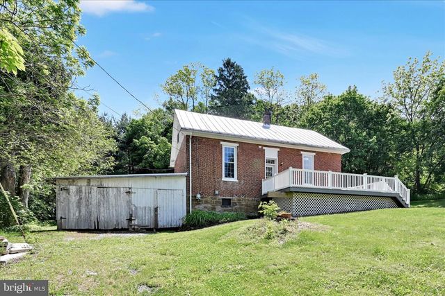 415 SNYDER SCHOOL RD, Bernville, PA 19506