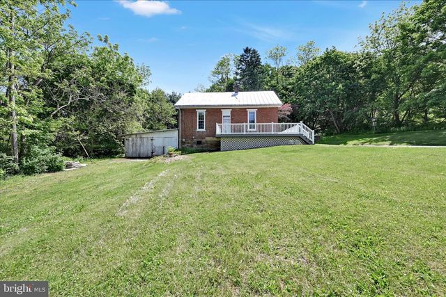 415 SNYDER SCHOOL RD, Bernville, PA 19506