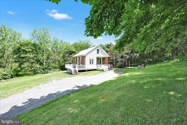 415 SNYDER SCHOOL RD, Bernville, PA 19506