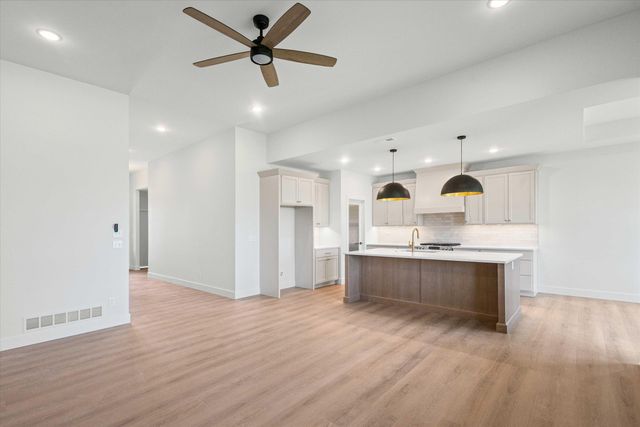 5360 ATHENA DR, Columbia, MO 65203