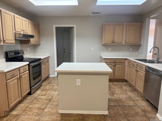 5663 Lovett Oaks, San Antonio, TX 78218