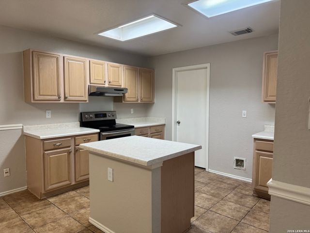 5663 Lovett Oaks, San Antonio, TX 78218