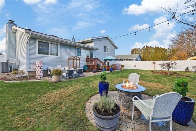 2015 S Early Dawn Dr, Veradale, WA 99037