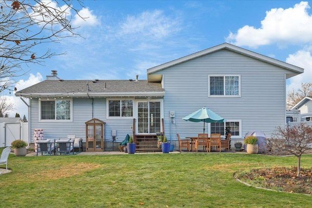 2015 S Early Dawn Dr, Veradale, WA 99037