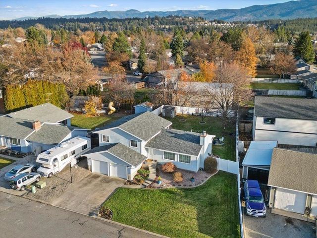 2015 S Early Dawn Dr, Veradale, WA 99037