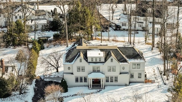 909 Wyandotte Trl, Westfield Town, NJ 07090