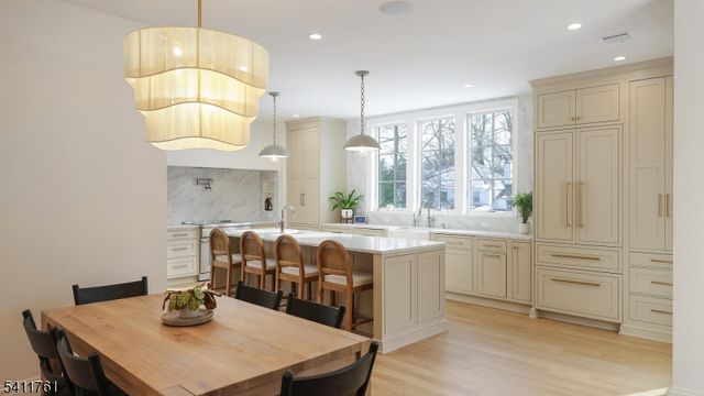 909 Wyandotte Trl, Westfield Town, NJ 07090