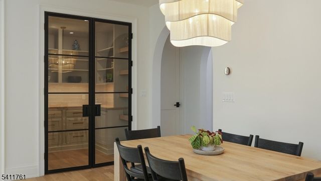 909 Wyandotte Trl, Westfield Town, NJ 07090